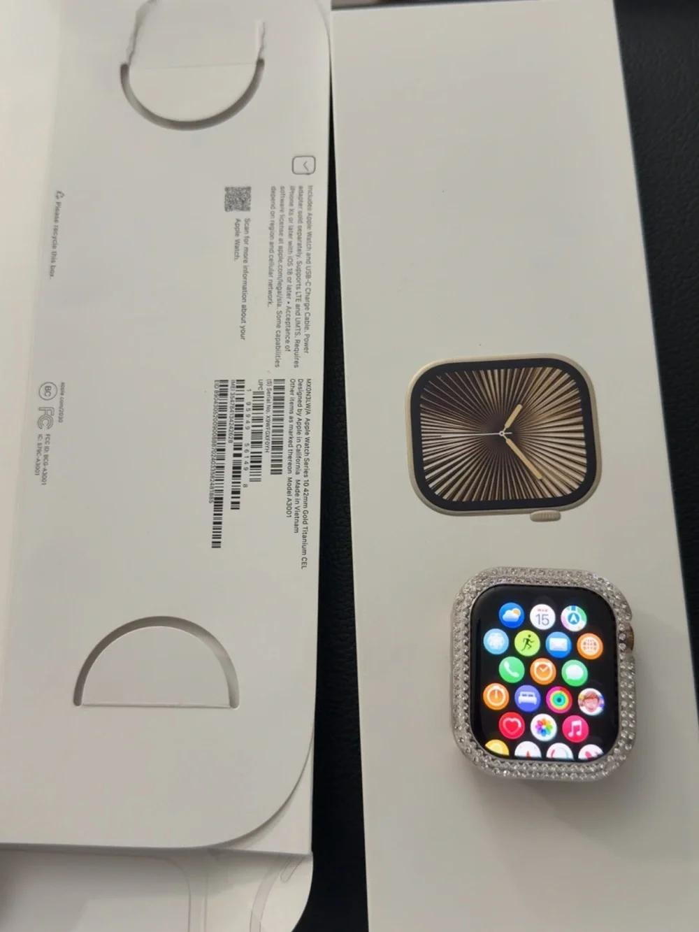STUNNING ✨🍎Apple Watch ⌚️Series 10 GOLD 💛 TITANIUM 42MM ⚜️ GPS & LTE ⭐️